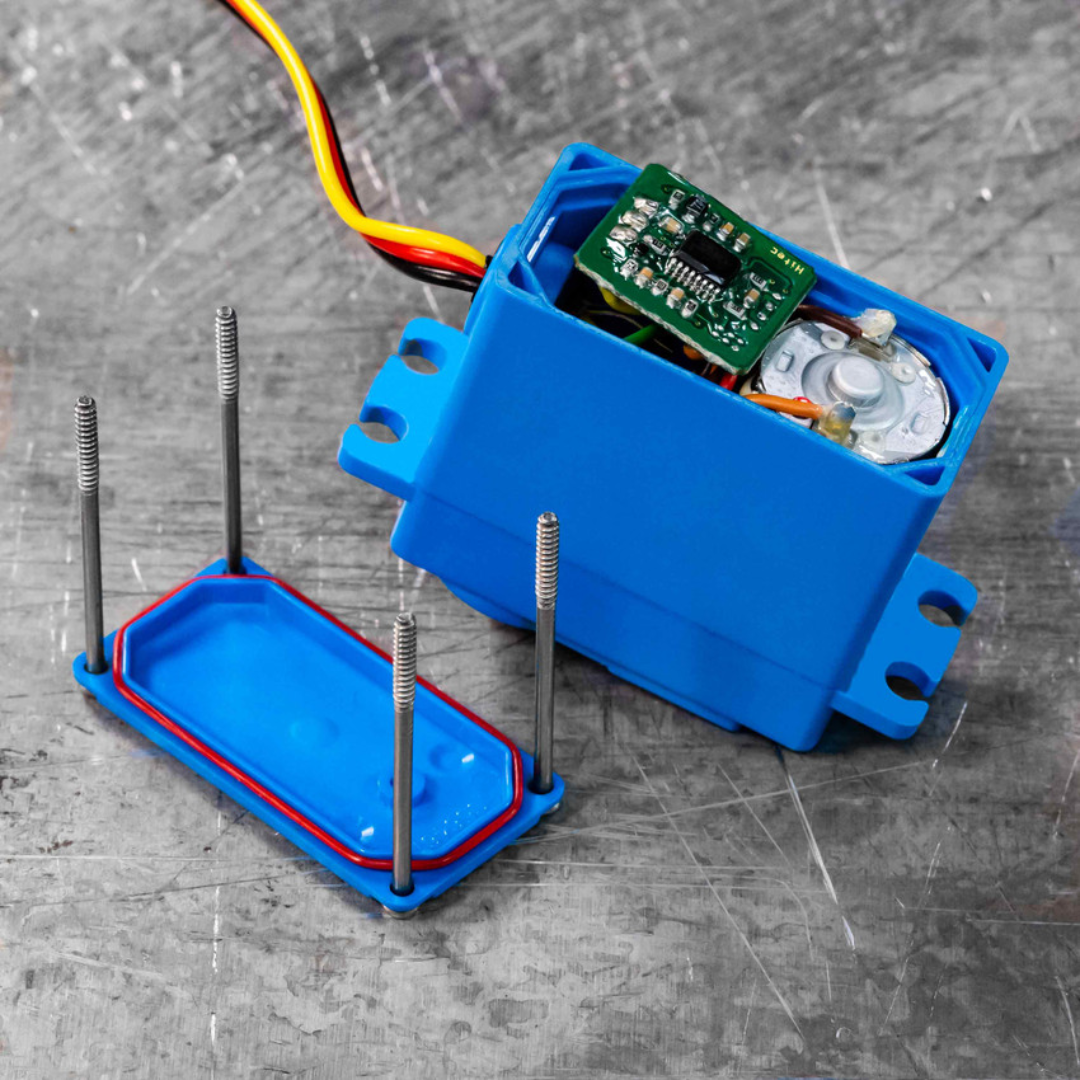 HS-646WP Servo-Clockwise (stock)-Stock Rotation